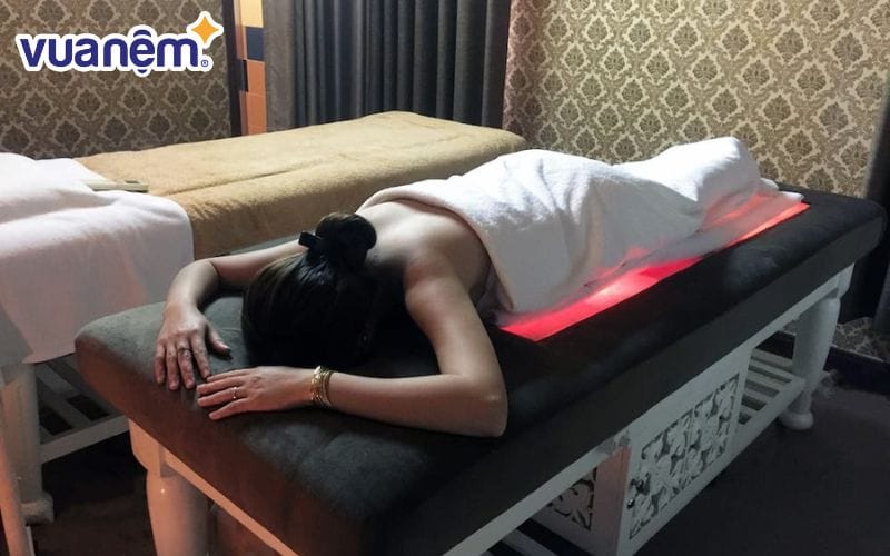 Chức năng massage của giường đá muối giúp tăng cường tuần hoàn máu