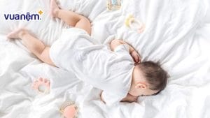 Khi nào thì trẻ có thể nằm sấp? Gợi ý biện pháp phòng ngừa an toàn