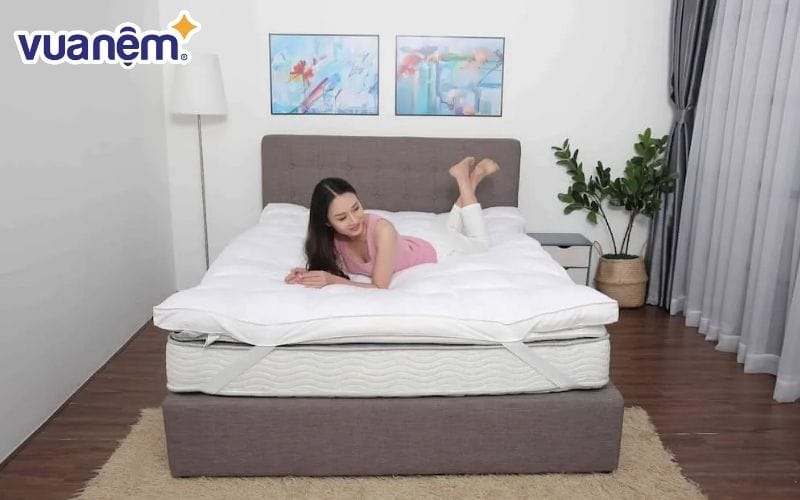 Topper là phụ kiện thường được sử dụng để giúp cho nệm vững chắc