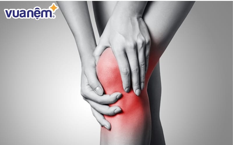 Ngâm chân nước nóng còn là phương pháp đơn giản giúp làm dịu tình trạng đau mỏi cơ và khớp