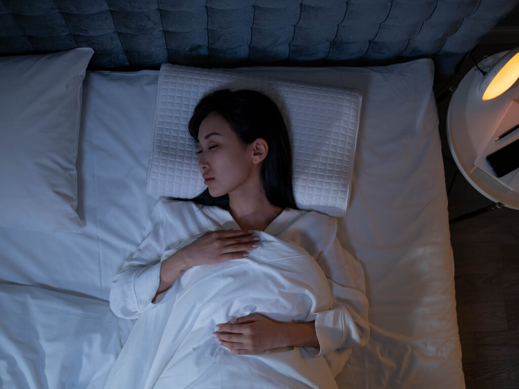 Một trong những lý do phổ biến nhất khiến cơ thể của bạn mỏi nhừ chính là thiếu ngủ