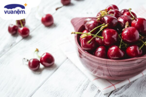 Cherry là quả gì? Cherry bao nhiêu một kg? Ăn Cherry tốt không?