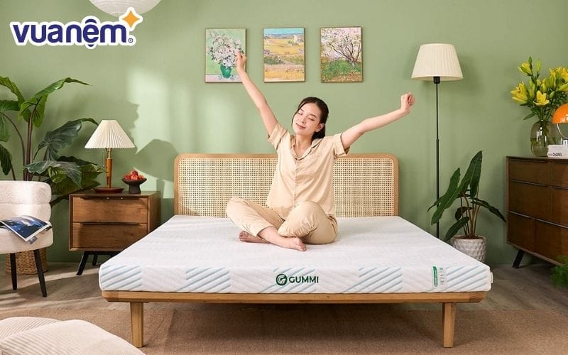 Gummi Signature cho cảm giác êm mà vẫn chắc, ôm sát đường cong cơ thể nhưng không gây lún sâu