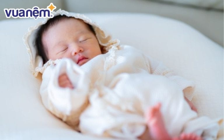 REM sáng là gì? Hướng dẫn cách khắc phục REM sáng ở trẻ sơ sinh