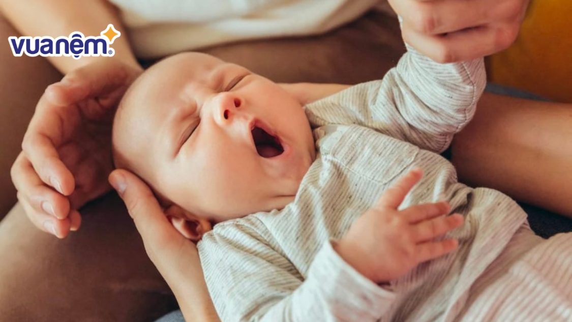 REM sáng là gì? Hướng dẫn cách khắc phục REM sáng ở trẻ sơ sinh