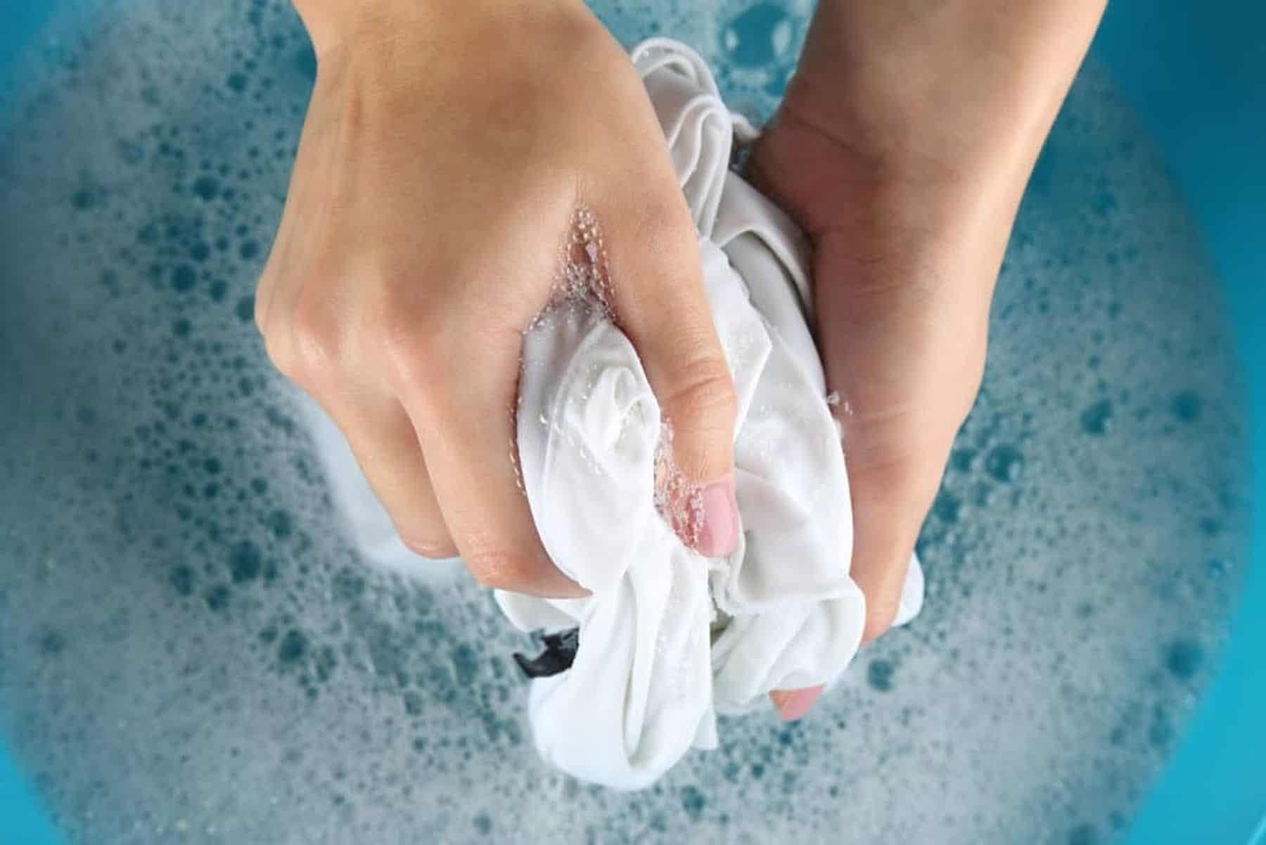cách để giặt quần áo trẻ sơ sinh bằng máy giặt