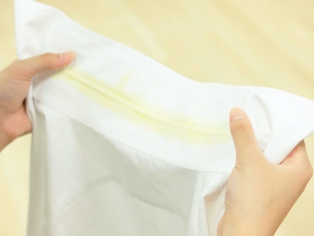 Cách dùng thuốc tím tẩy quần áo
