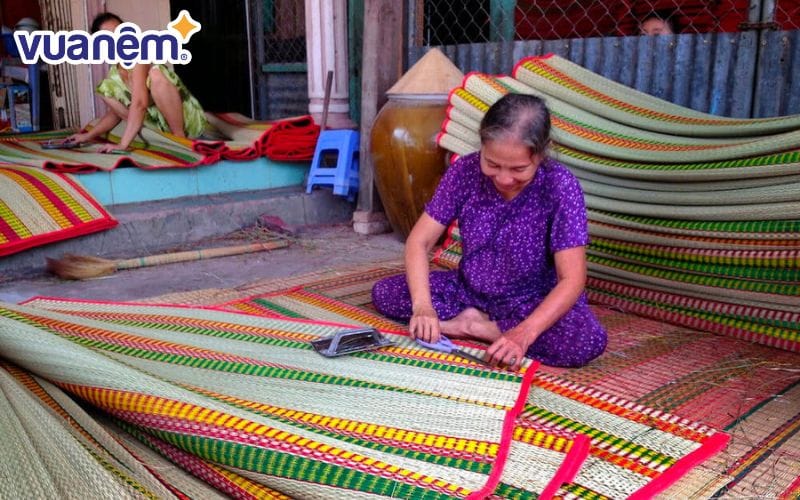 Bảo sử dụng và bảo quản đúng cách giúp chiếu cói bền hơn