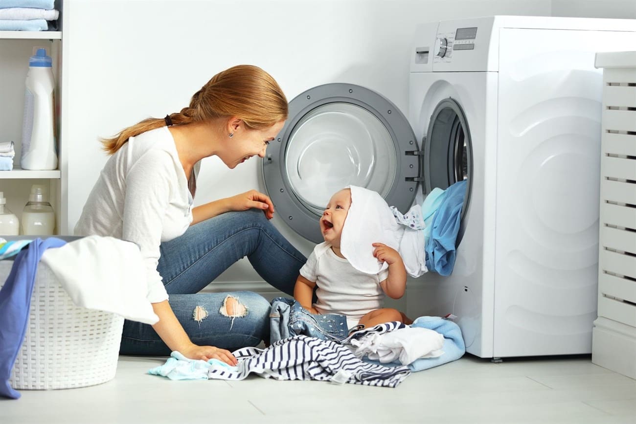 cách giặt quần áo của trẻ sơ sinh bằng máy giặt