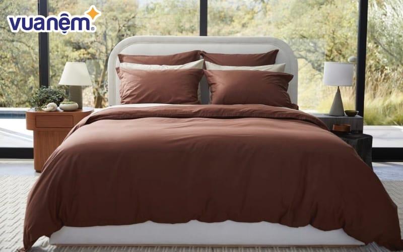 Ga giường được ủi gọn gàng trông rất đẹp mắt