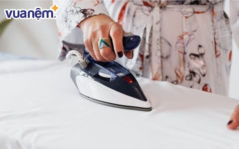 Có thể thực hiện làm phẳng ga giường mà không cần bàn ủi