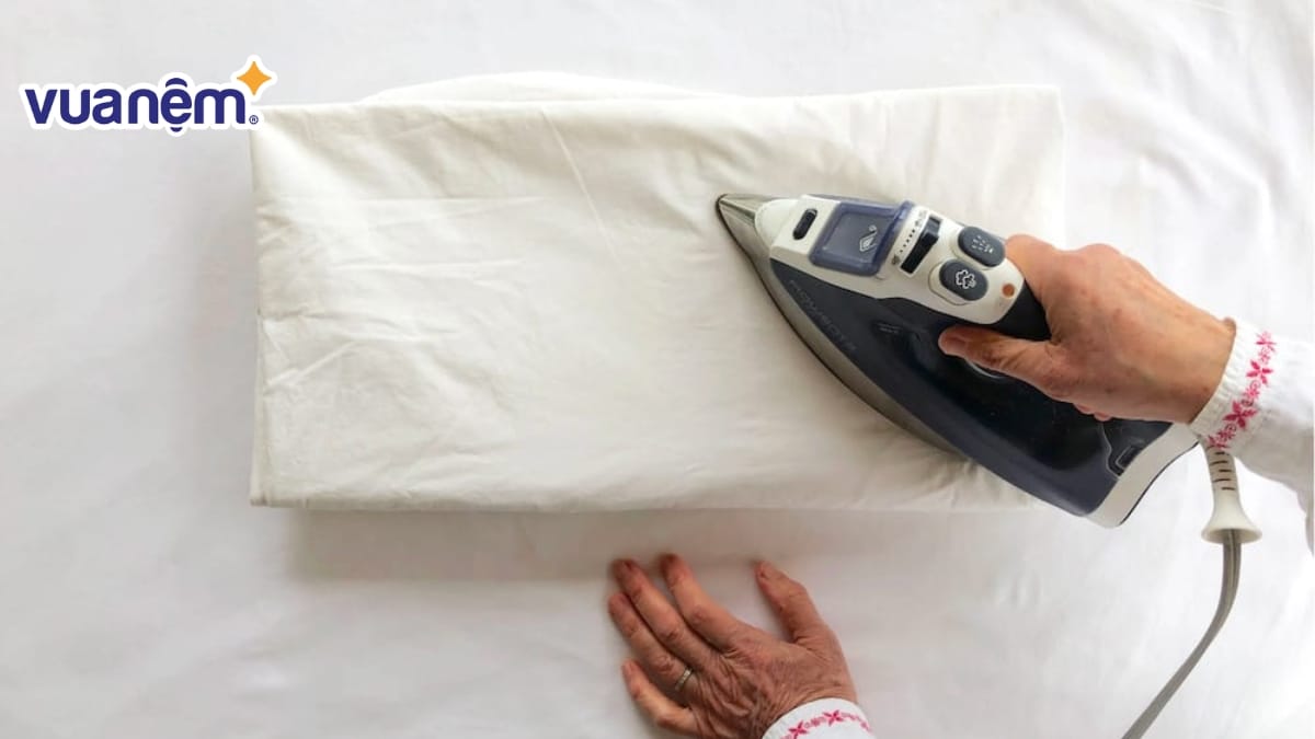 Cách ủi ga giường phẳng phiu chuẩn khách sạn 5 sao