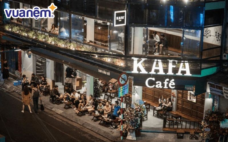 KaFa Coffee nhâm nhi thức uống ngắm nhìn đường phố cực chill