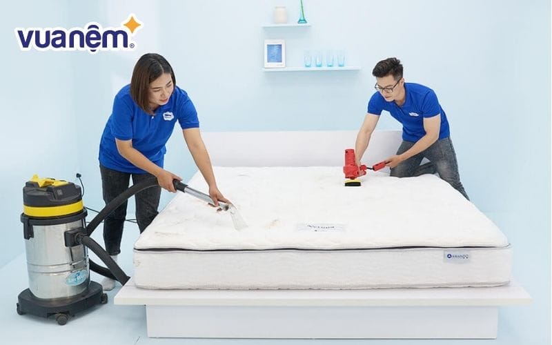 Làm sạch nệm với dịch vụ giặt nệm tại Vua Nệm