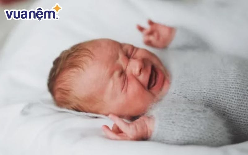 Khóc khi đang ngủ là hiện tượng gì?