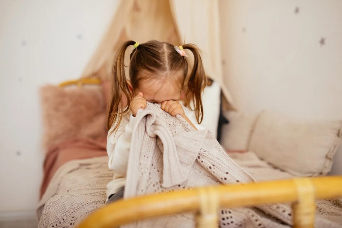 Tình trạng khóc khi ngủ ảnh hưởng đến giấc ngủ 