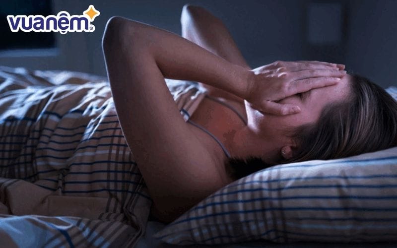Khóc khi đang ngủ ở người lớn do nhiều nguyên nhân gây ra