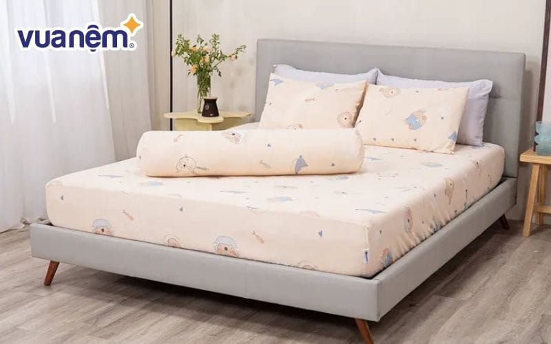 Làm mới phòng ngủ với ga trải giường cho mùa xuân