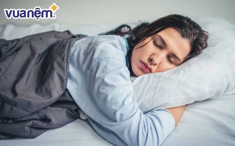 Ngủ không ngon khiến cơ thể xuất hiện tình trạng mệt mỏi