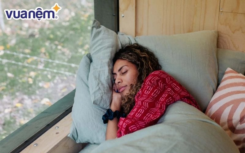 Thiết lập giờ giấc ngủ và đảm bảo không gian lý tưởng để ngủ ngon hơn