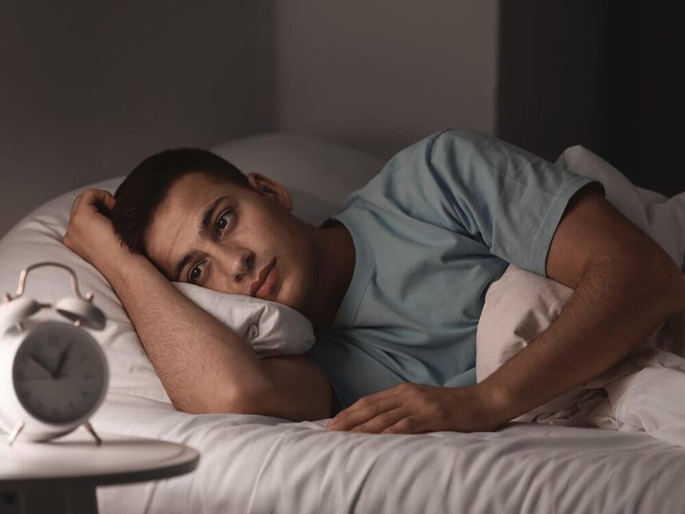 Tại sao nhiều người thức dậy quá sớm và không ngủ lại được