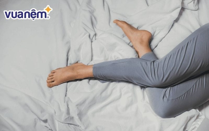 Rối loạn vận động tay chân theo chu kỳ trong giấc ngủ khiến bạn cử động trong vô thức

