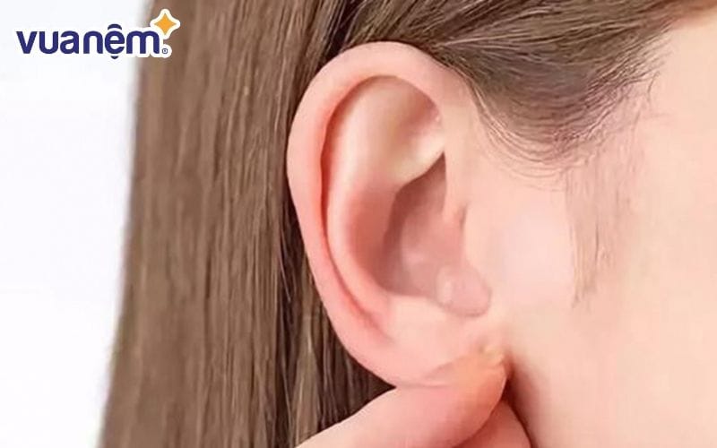 Massage tai sau khi thức dậy có công dụng hiệu quả đối với cơ thể