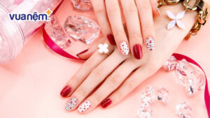 Bảng màu nail hot nhất 2024 cho các chị em thích làm đẹp