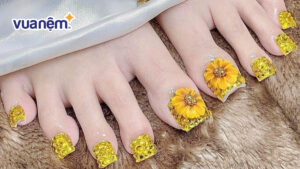 TOP 10+ bộ nail chân đính đá sang trọng hot trend 2024