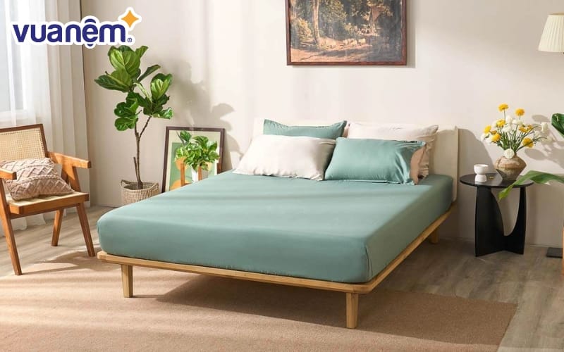 Vải satin mang lại cảm giác ấm áp vào mùa đông và mát mẻ trong mùa hè