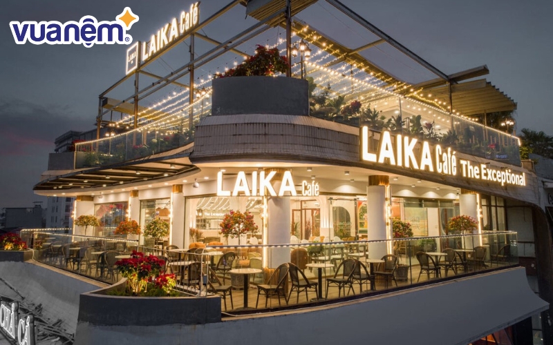 Laika Cafe có thiết kế đẹp và khu vui chơi cho trẻ.