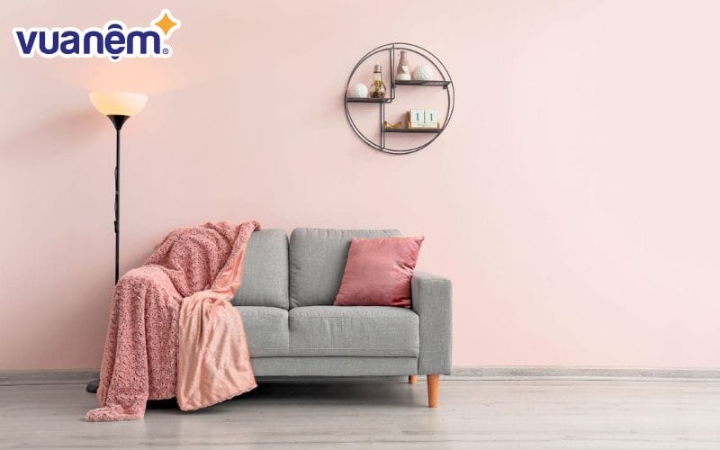 Nên giặt gối tựa lưng sofa thường xuyên để bảo vệ sức khoẻ