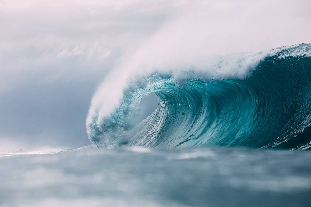 Hình nền sóng biển may mắn mệnh thủy