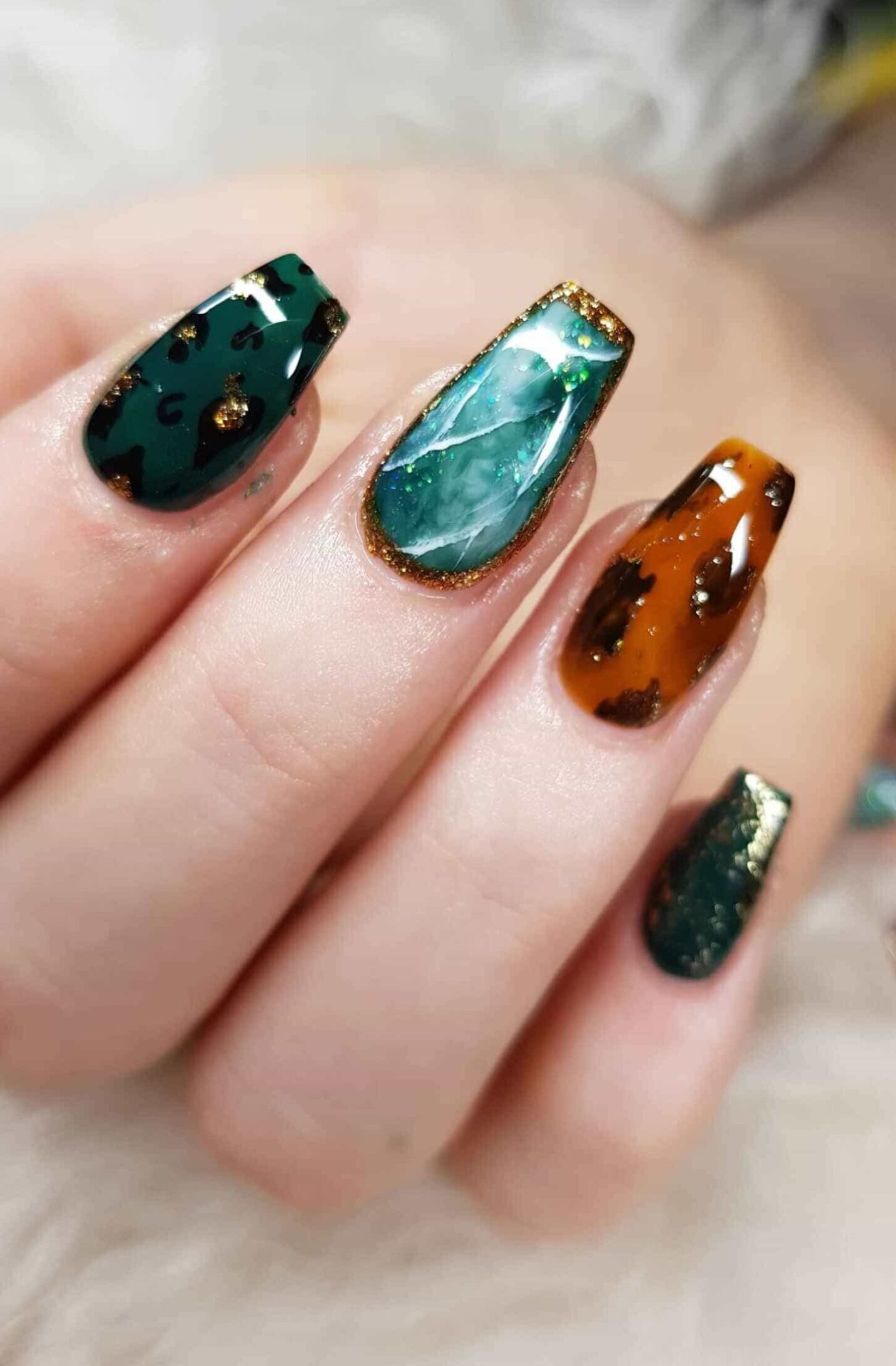 nail bò sữa kim tuyến cầu kỳ