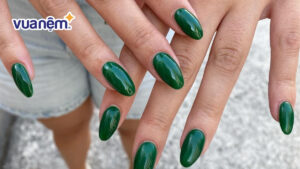 Top 10+ mẫu nail trơn đang khiến các chị em “điên đảo” 