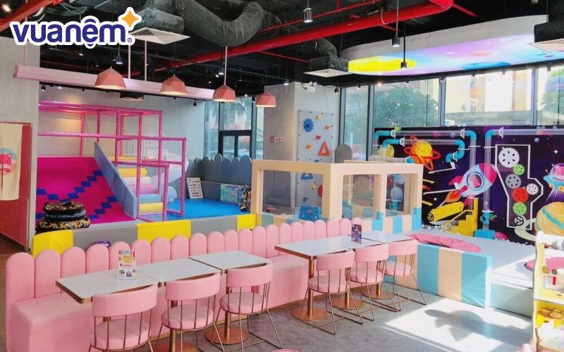 Cáo Premium Kidsplay Cafe nổi tiếng với mô hình cafe kết hợp khu vui chơi cho trẻ