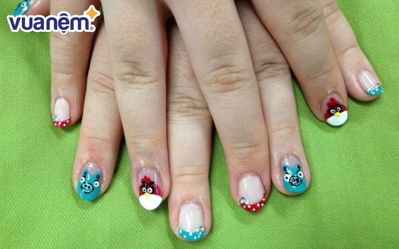 <em>Hình ảnh bộ nail Angry Birds - Chú chim giận giữ</em>