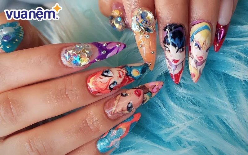 Nail công chúa phép thuật Winx đầy sắc màu và nổi bật.