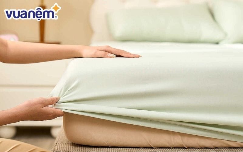 Chăn ga gối tencel có khả năng thấm hút mồ hôi tốt, mềm mại và bền đẹp