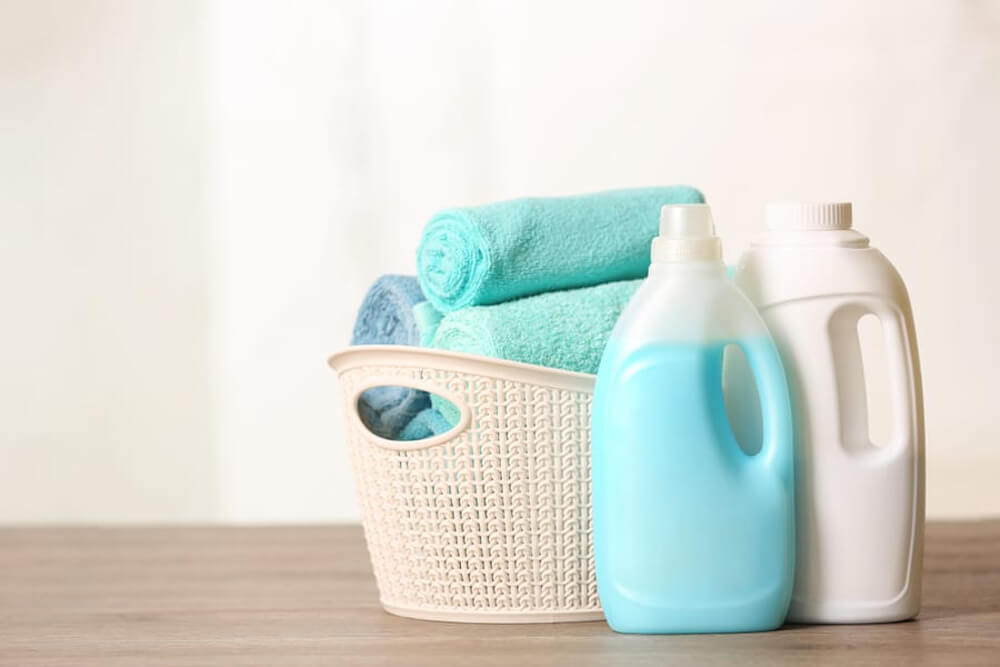 Gợi ý cách sử dụng nước xả vải phù hợp cho bạn khi cần phải giặt quần áo bằng tay