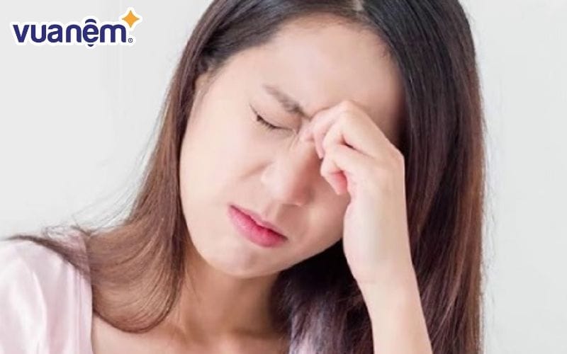 Nháy mắt là hiện tượng khá phổ biến