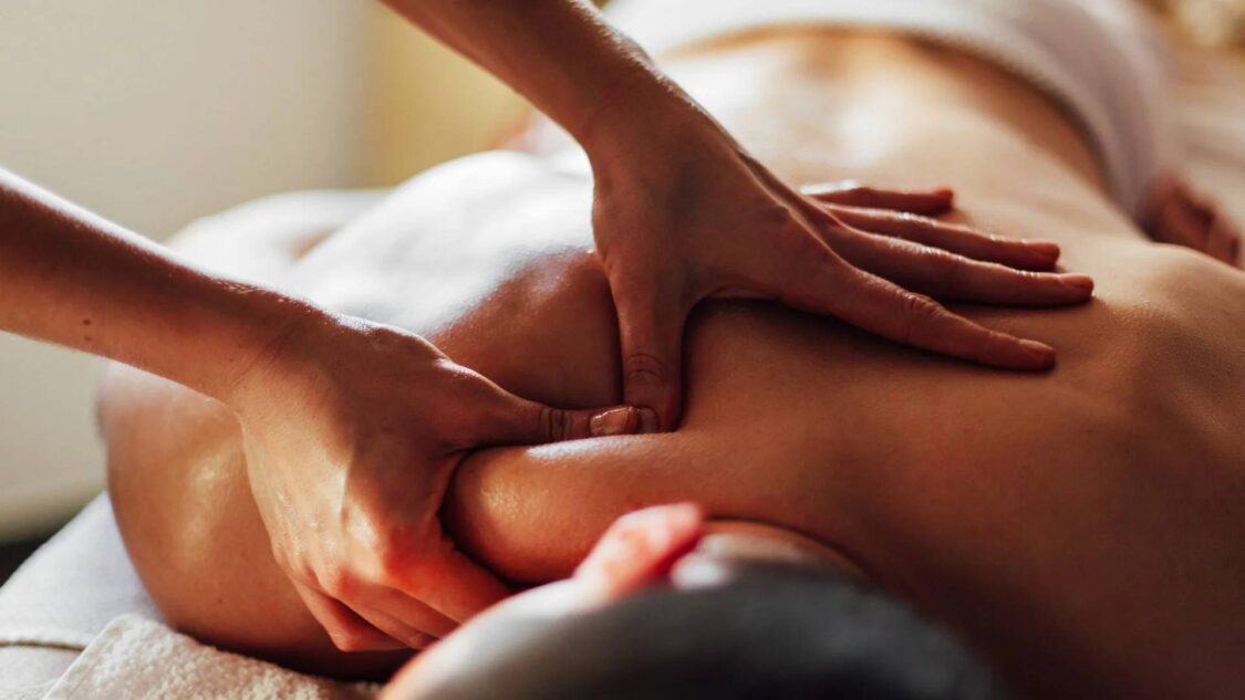 Massage sau quan hệ giúp dễ sinh con trai
