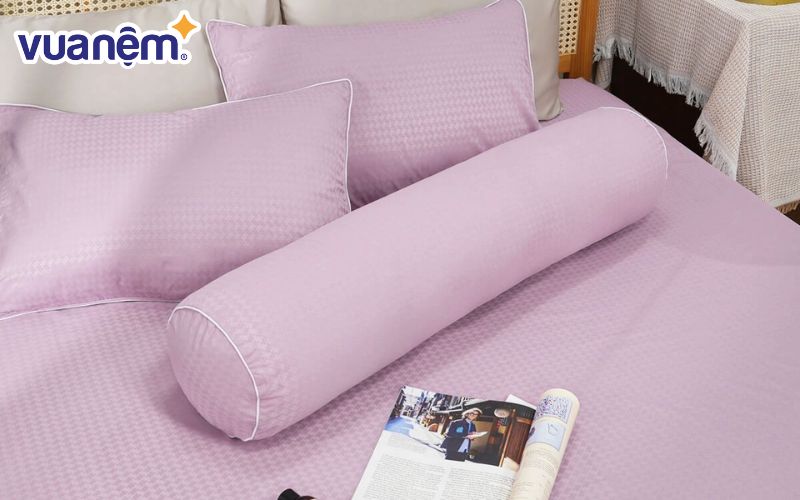 Màu sắc chăn ga gối tím thể hiện tính cách nỗ lực và lối sống tình cảm