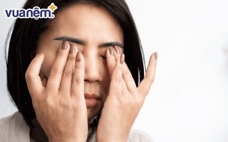 Hiện tượng nháy mắt xảy ra được cho là do nhiều nguyên nhân khác nhau