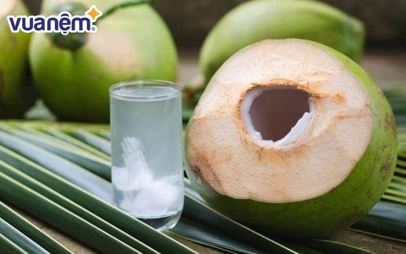 Nước dừa giúp hệ tiêu hóa hoạt động chơn chu hơn