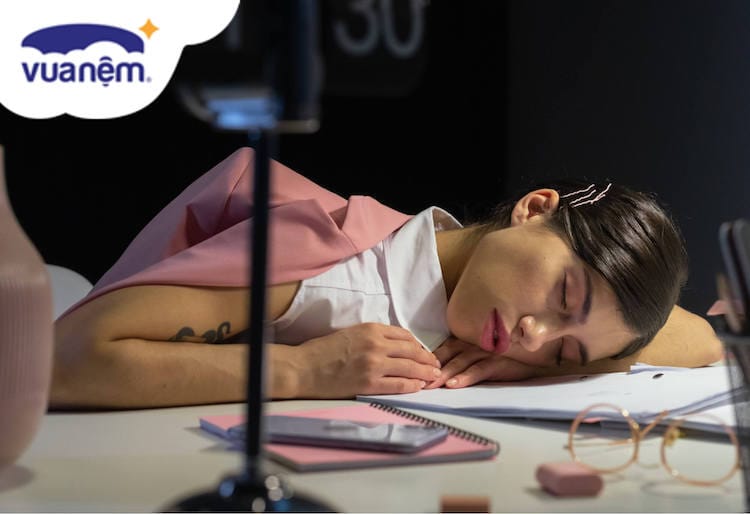 sự kiệt sức ảnh hưởng như thế nào tới giấc ngủ