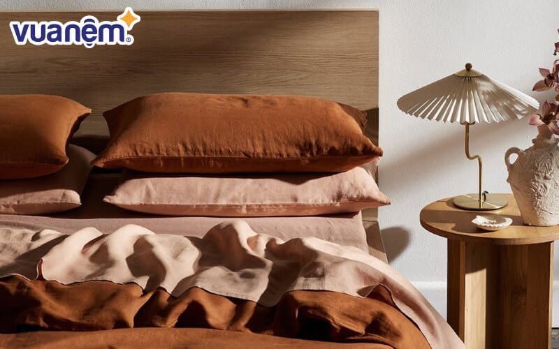 Vải lanh mang lại khả năng thoáng khí tuyệt vời nhờ các sợi vải to và kiểu dệt mở