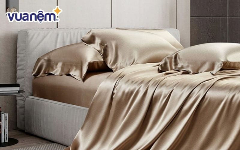 Vệ sinh và bảo quản chăn ga lụa đúng cách để sản phẩm luôn bền đẹp