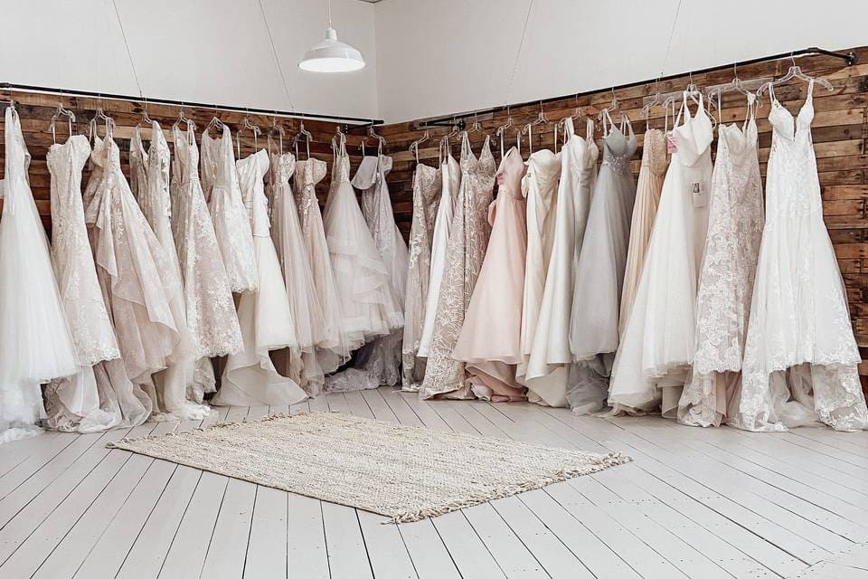 Ảnh viện Phương Dung studio cho thuê váy cưới đẹp nhất ở quận Chương Mỹ Hà Nội
