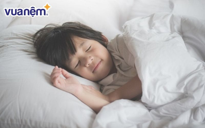 Trẻ trên 1 tuổi quần áo ngủ nên tập trung vào sự thoải mái và tự do vận động